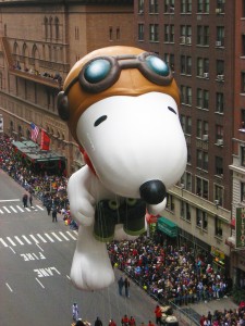 Macy's Thanksgiving Parade in New York - Snoopy Balloon