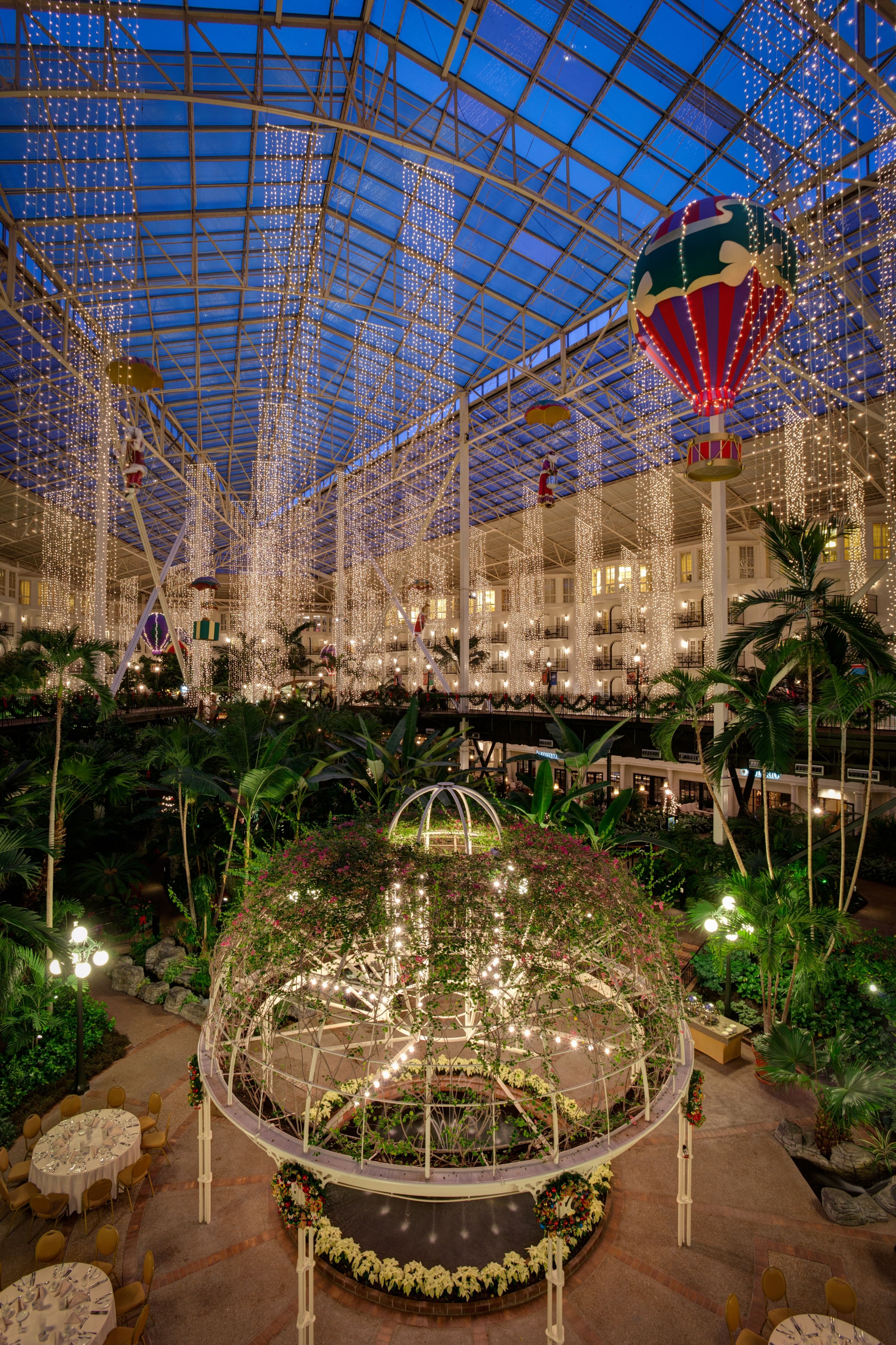 Opryland Garden Conservatory Atrium - credit Gaylord Opryland Resort
