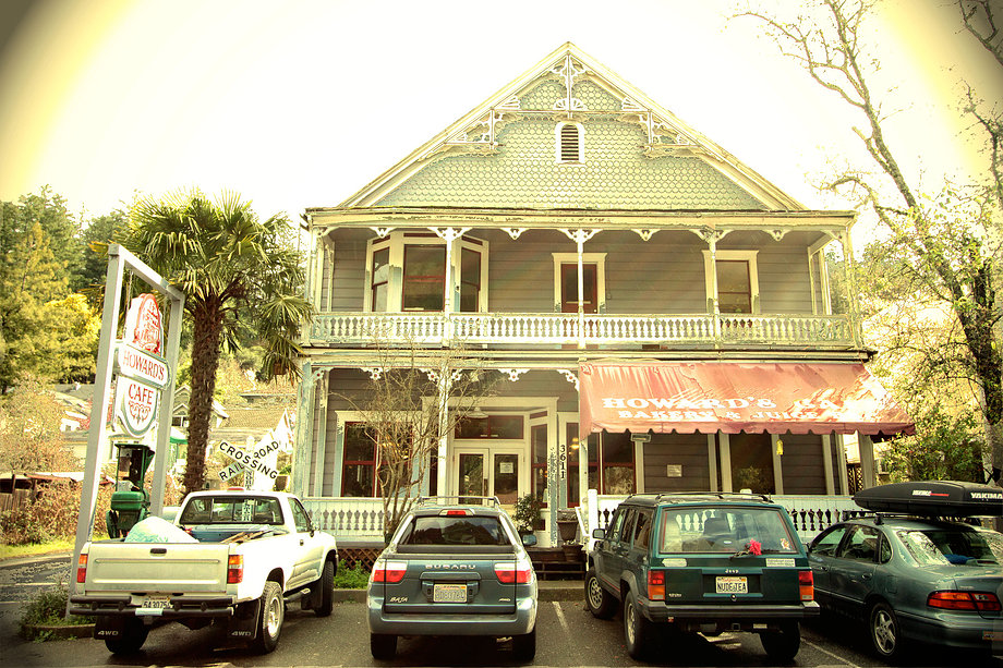Howard's Station Cafe