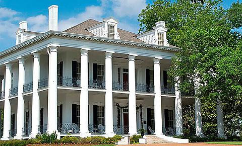 Photo of a southern mansion